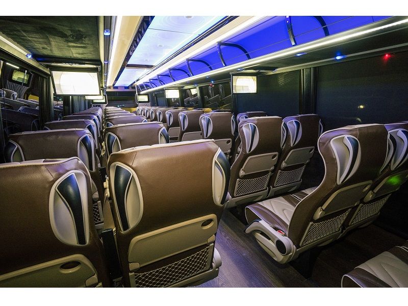 51 Passenger Super Coach Bus