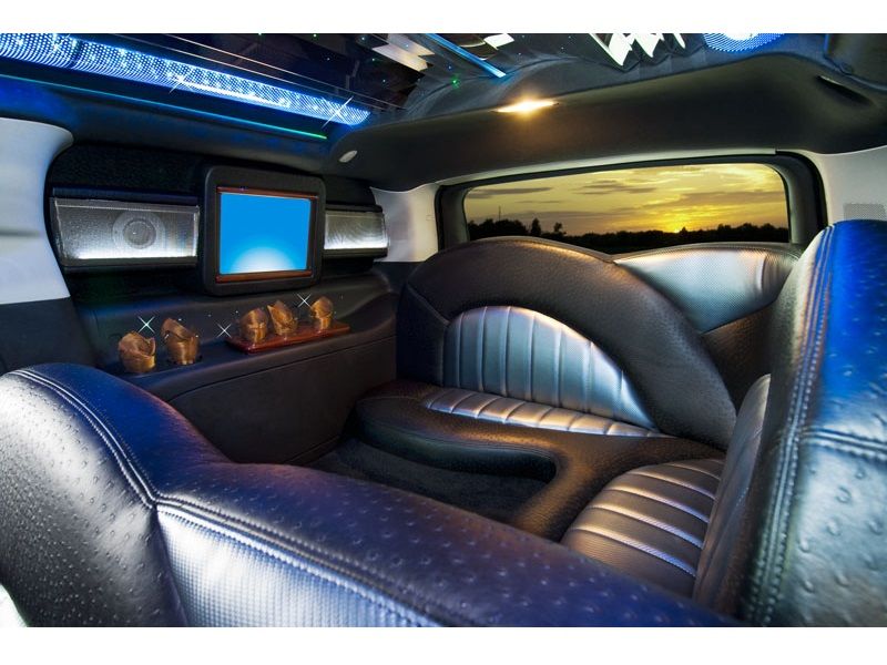 Lincoln MKT Black Stretch Limousine