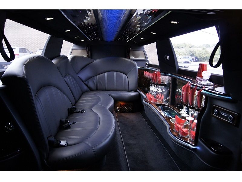 Lincoln MKT White Stretch Limousine Black